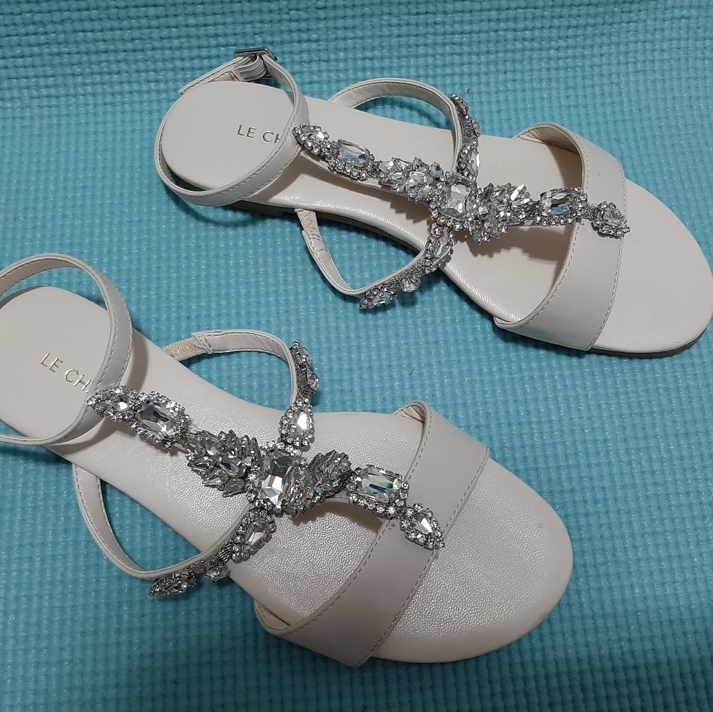 Le Chateau Jewel Sandals